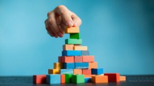 Building blocks forming a pyramid structure